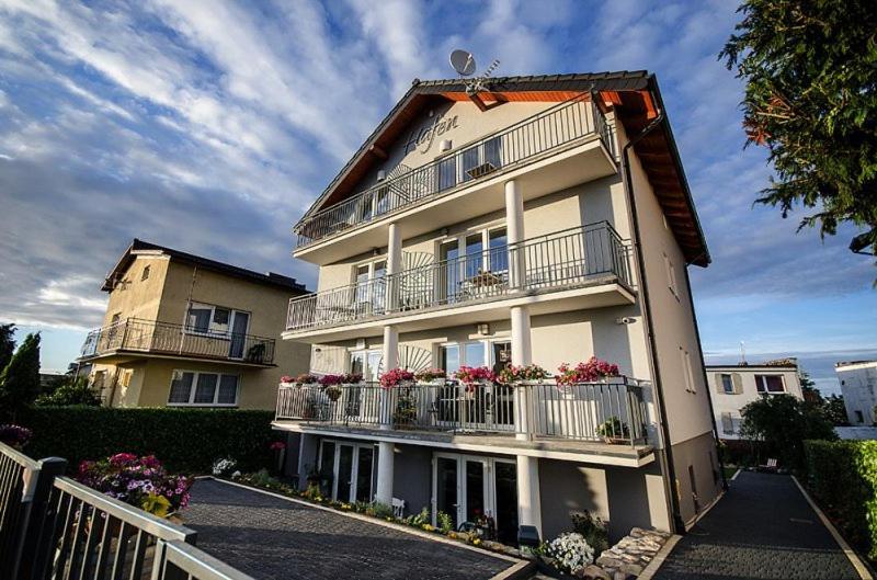Pokoje Goscinne Hafen Guesthouse - Władysławowo Buitenkant foto